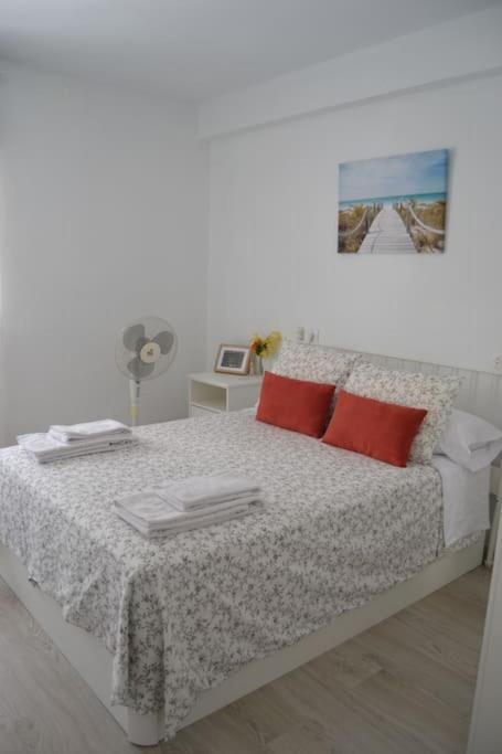Cozy And Well Connected Apartment Севилья Экстерьер фото